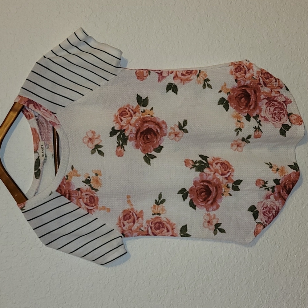 Viamor Floral short sleeve top